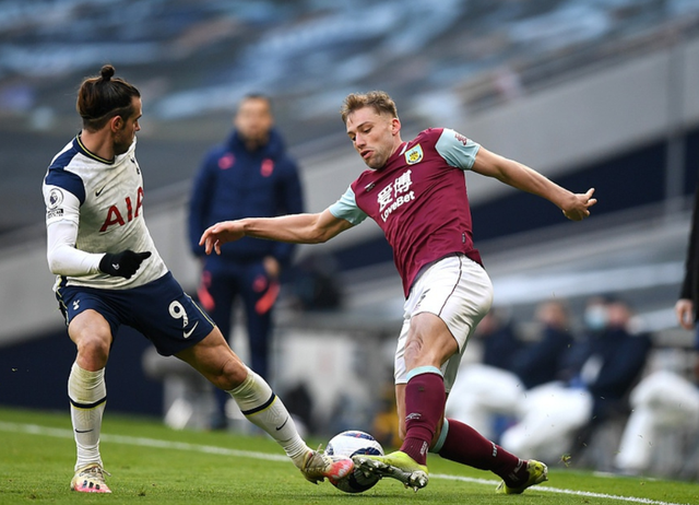 法媒：欧冠转播权在法遇冷，欧足联将二轮招标并向流媒体开放（法媒称欧冠在法版权遇冷，欧足联开启第二轮竞标并向流媒体放开）