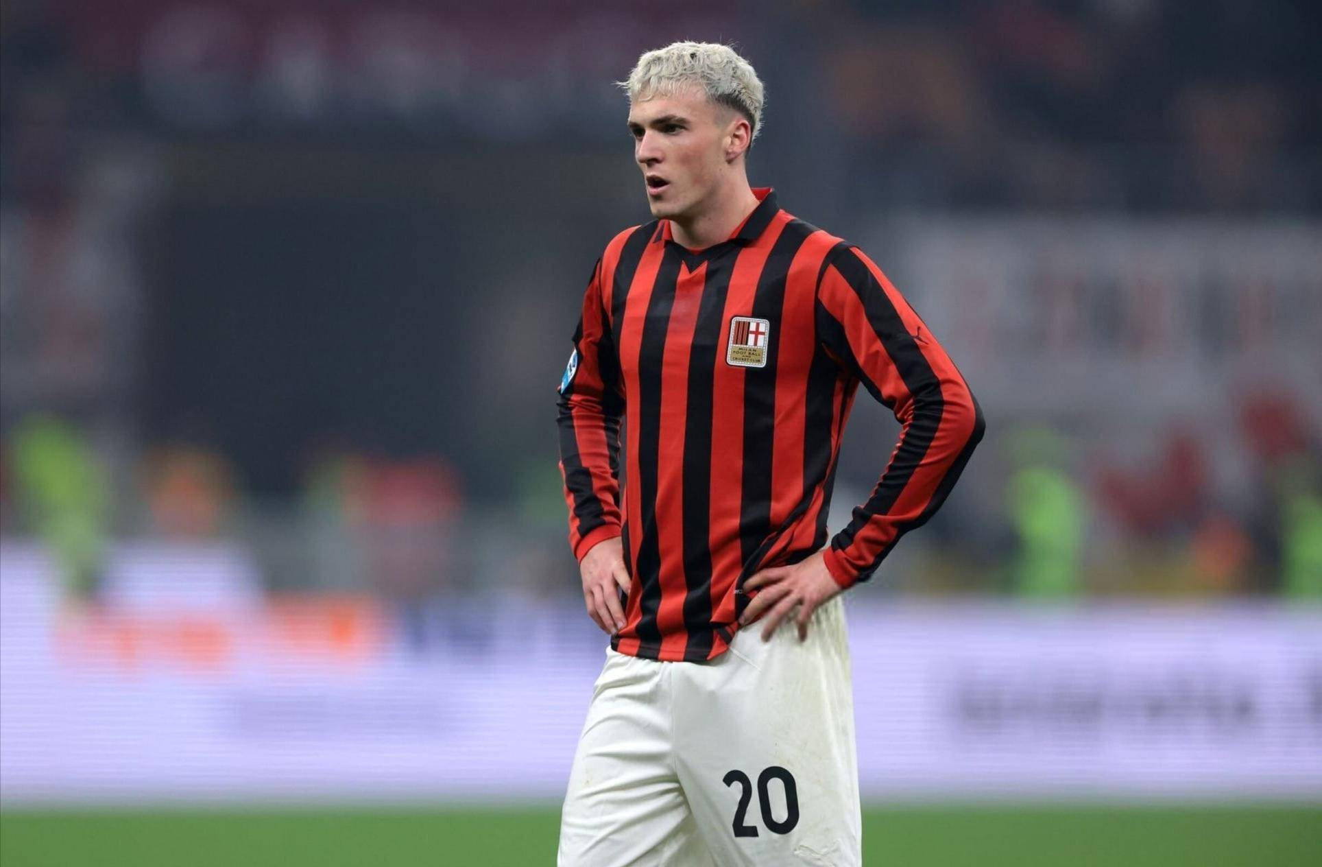 TA：切尔西计划将安塞尔米诺外租，已有多家俱乐部询问