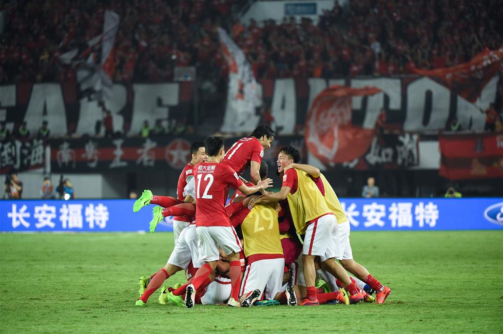 卡拉格：利物浦应在冬窗购买中后卫，这个位置几乎无人可用（卡拉格建议利物浦冬窗引进中卫：该位置人手告急）